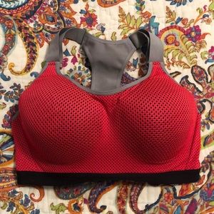 NWOT Full Support VS Sports Bra